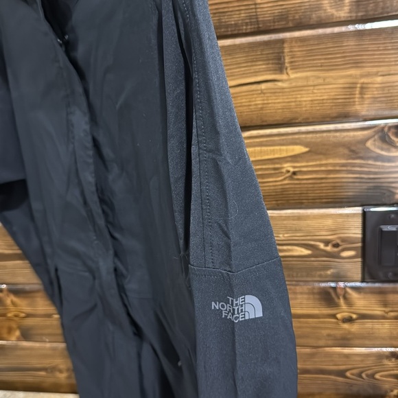 The North Face Women’s Jacket - Picture 5 of 12